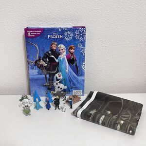 Disney Frozen My Busy Books Storybook w/ 12 Figurines & Playmat